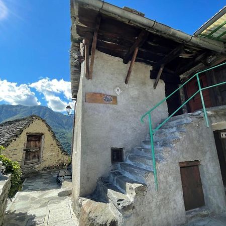Villa Casa Vacanze La Carbunera Domodossola Exterior foto